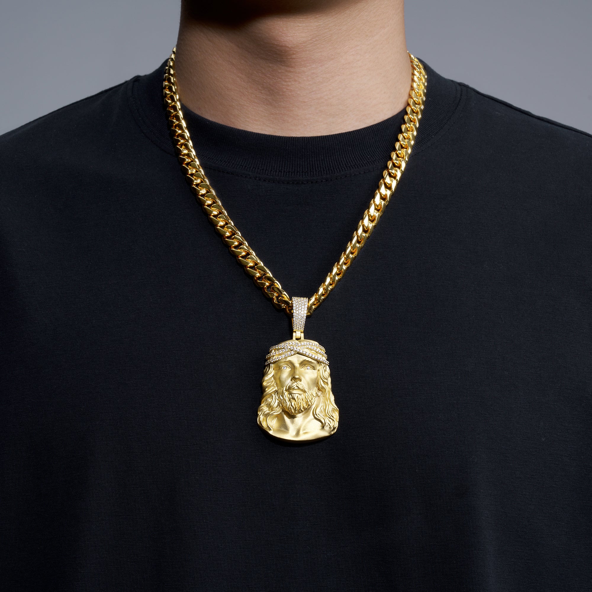 Moissanite “Head of Jesus” Design Pendant, 18k Gold