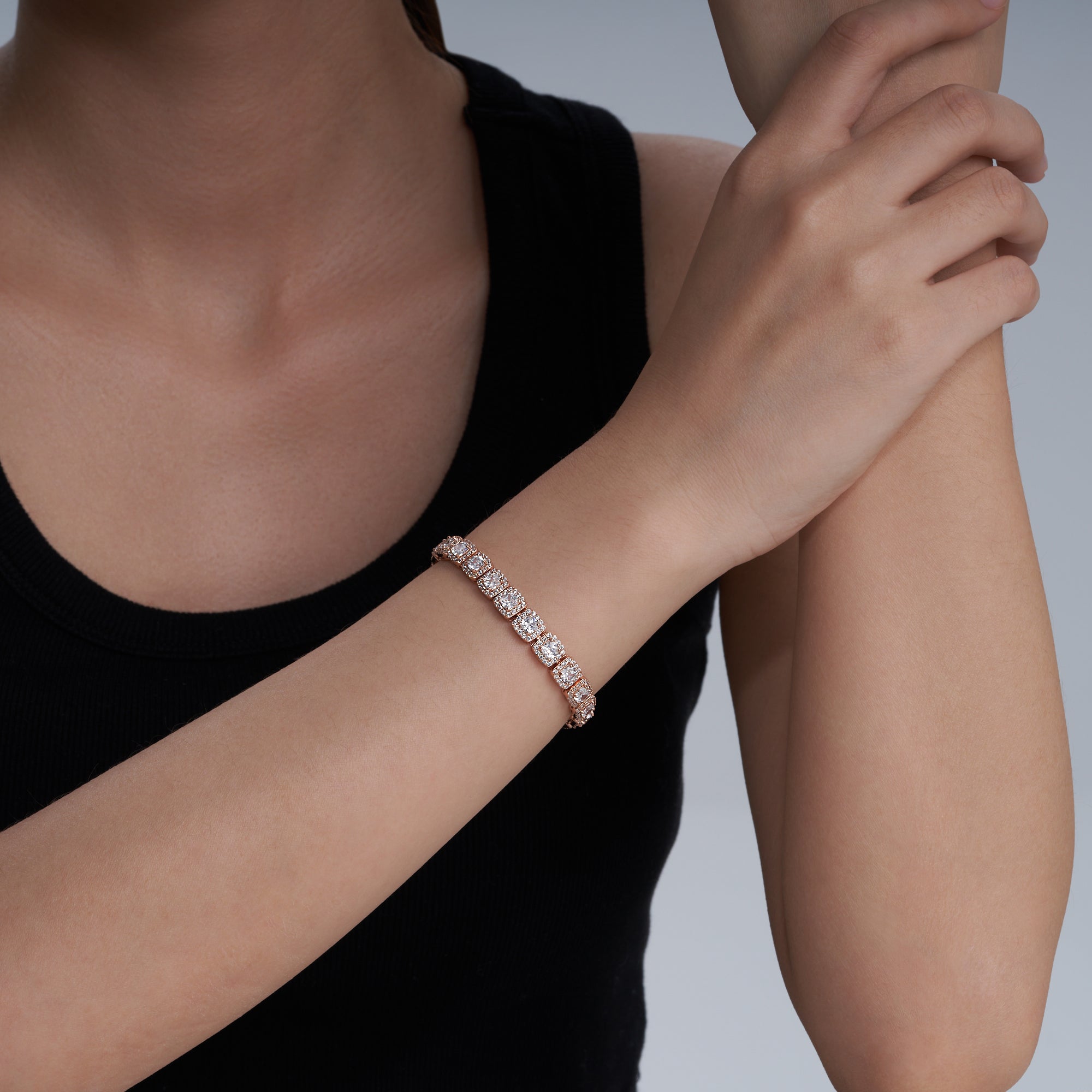 7 mm wide 925 Silver Cushion Cut Tennis Bracelet