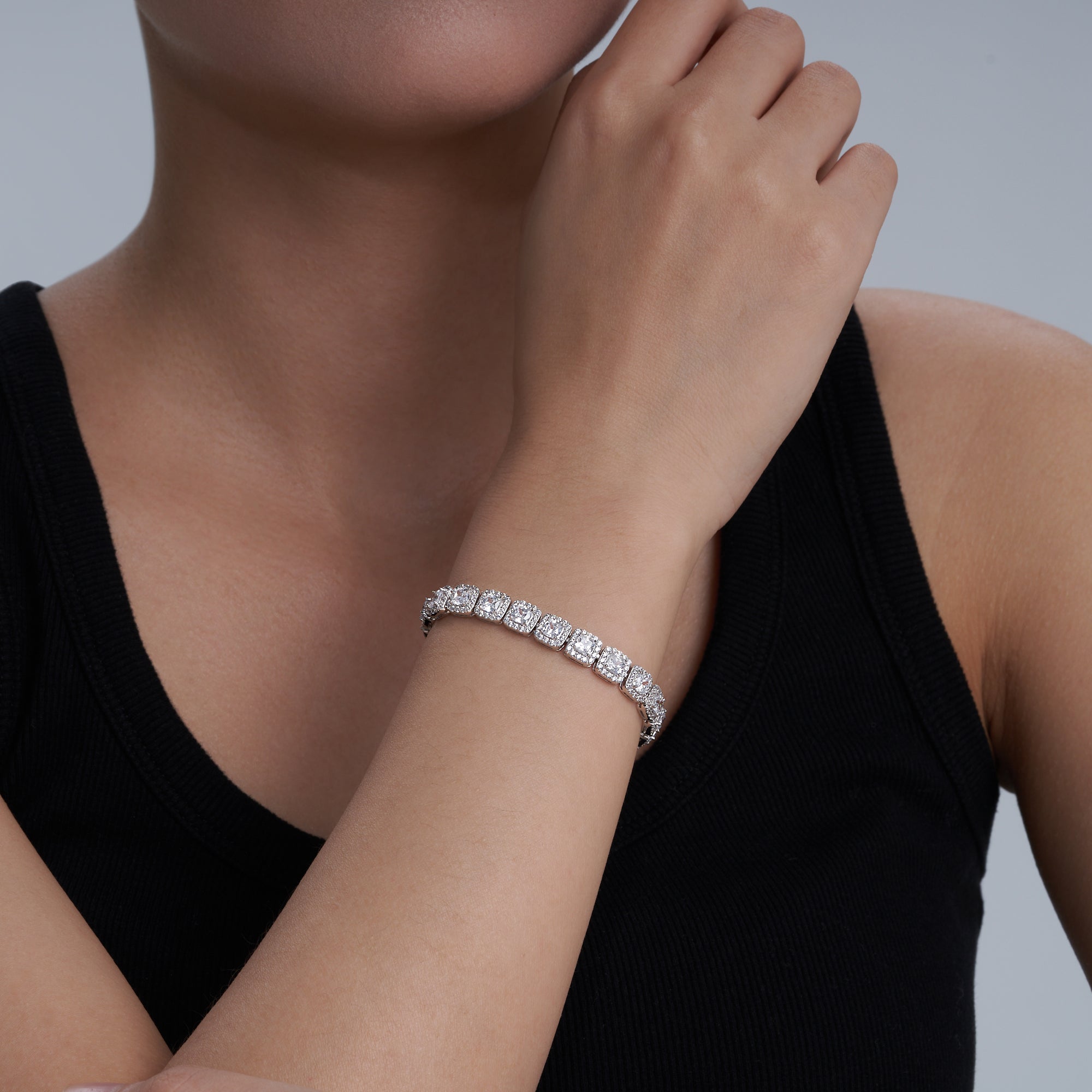 7 mm wide 925 Silver Cushion Cut Tennis Bracelet